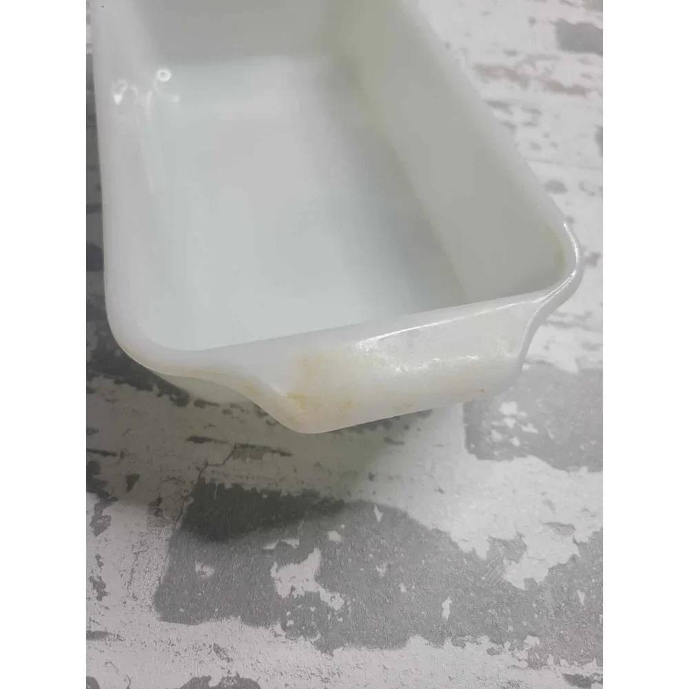 3563 Vintage‎ Anchor Hocking Milk Glass 1 qt Loaf Pan